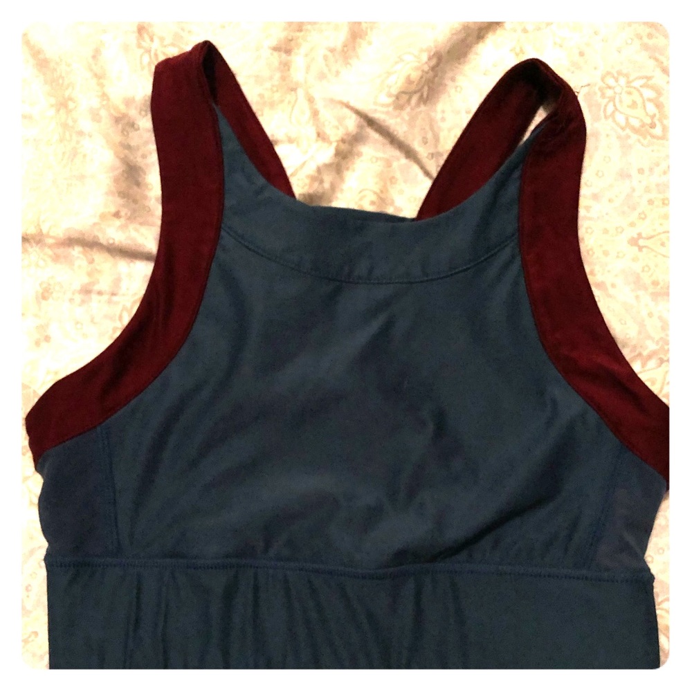 Crop sports bra 💫 offers accepted!